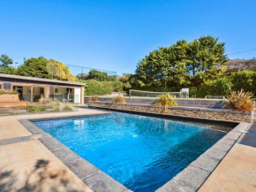 Palms Portsea Pool and Court